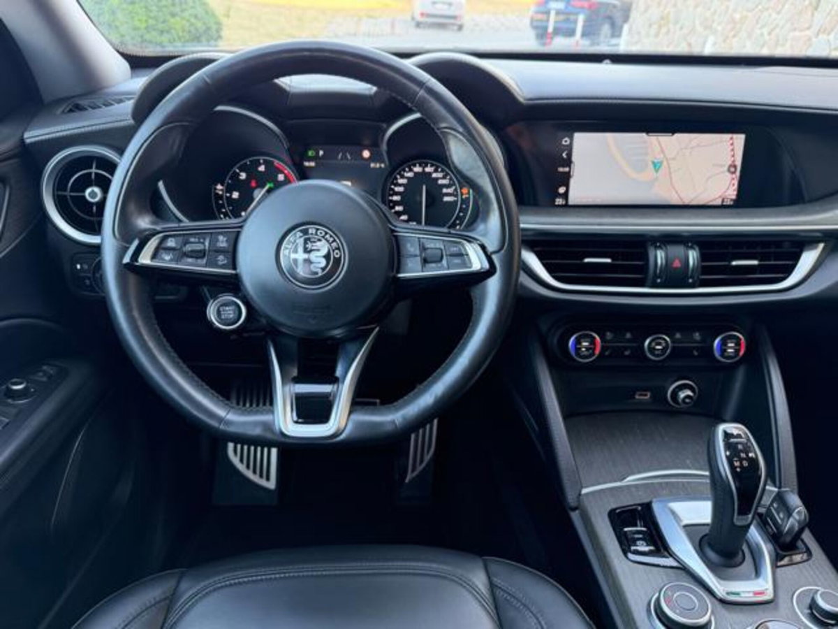 Alfa Romeo Stelvio Stelvio 2.2 Turbodiesel 210 CV AT8 Q4 6C Villa D'este (13)
